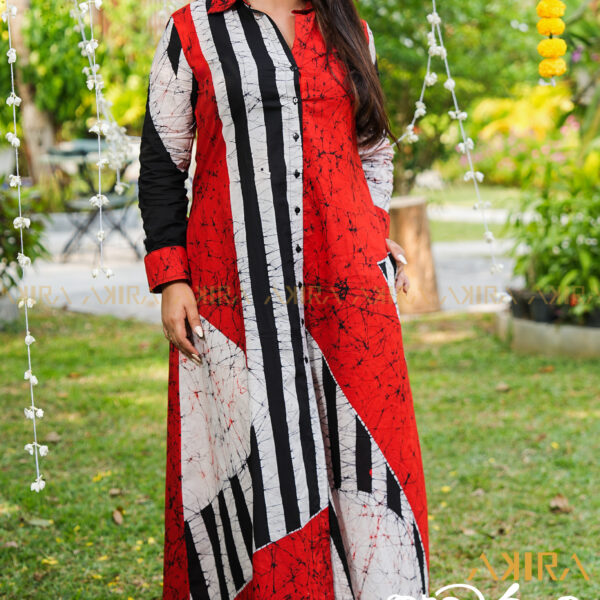 Veloura Queen Dress